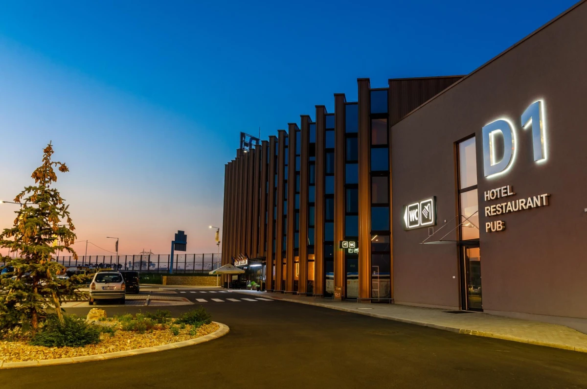 D1 Hotel & Restaurant