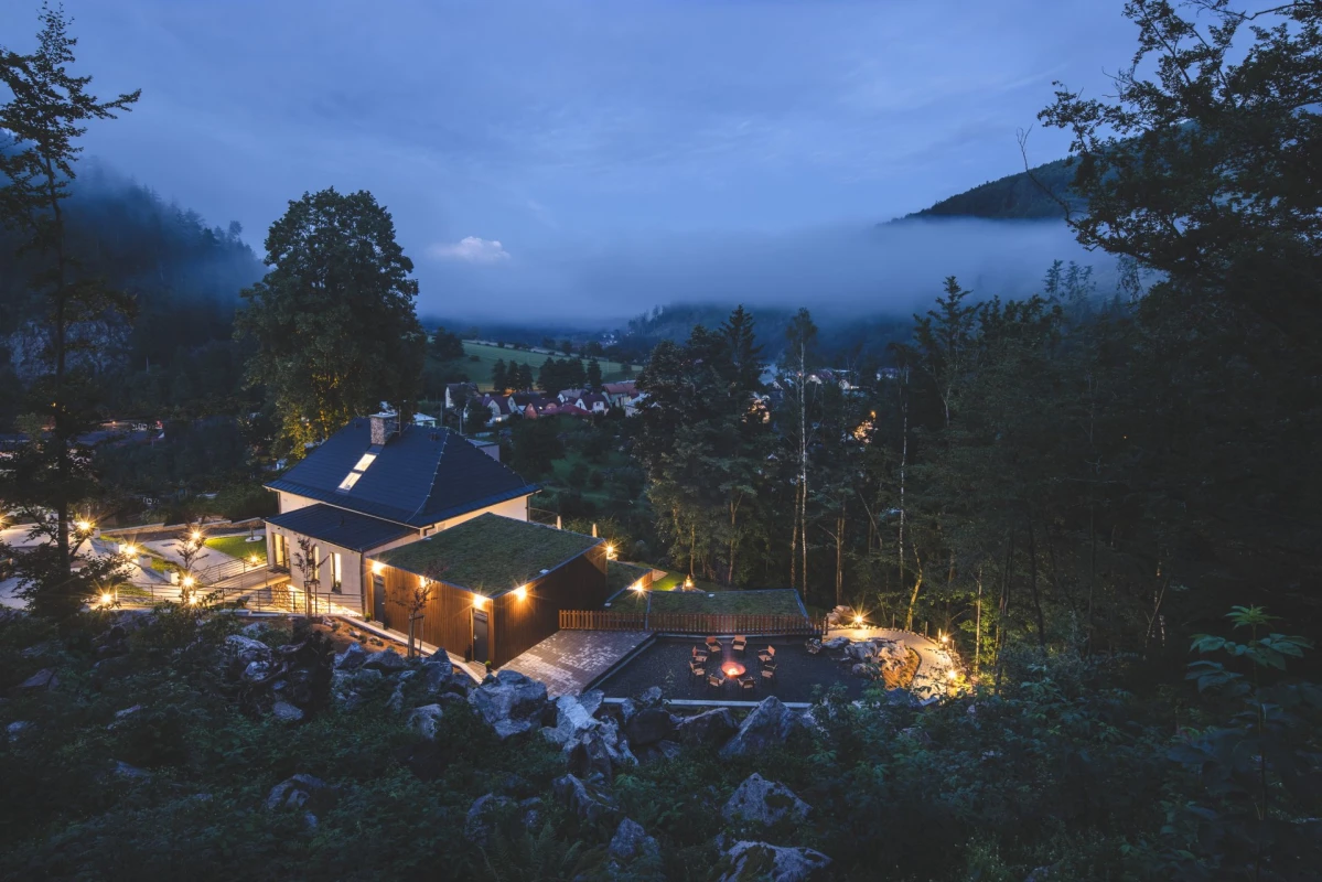 FOREST RESORT
