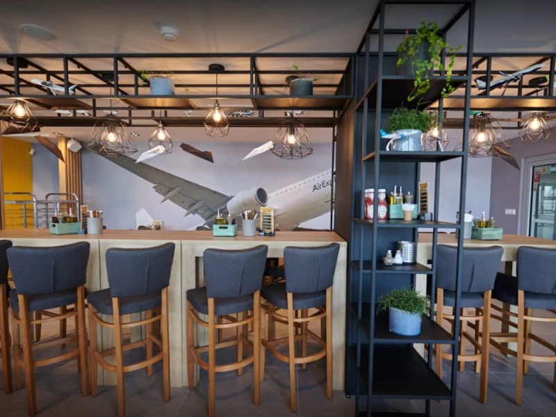TakeOff Bistro & Coffee